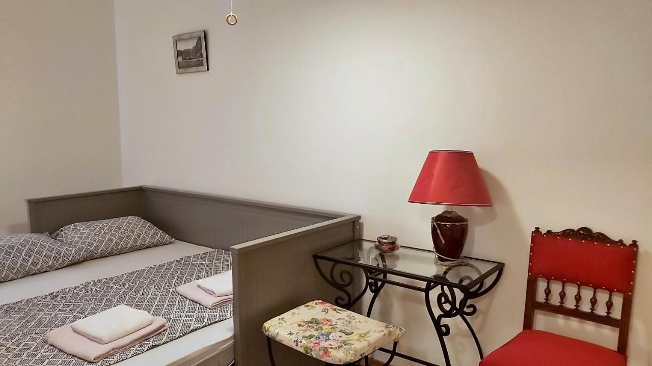 Apartment Lora Омиш Экстерьер фото