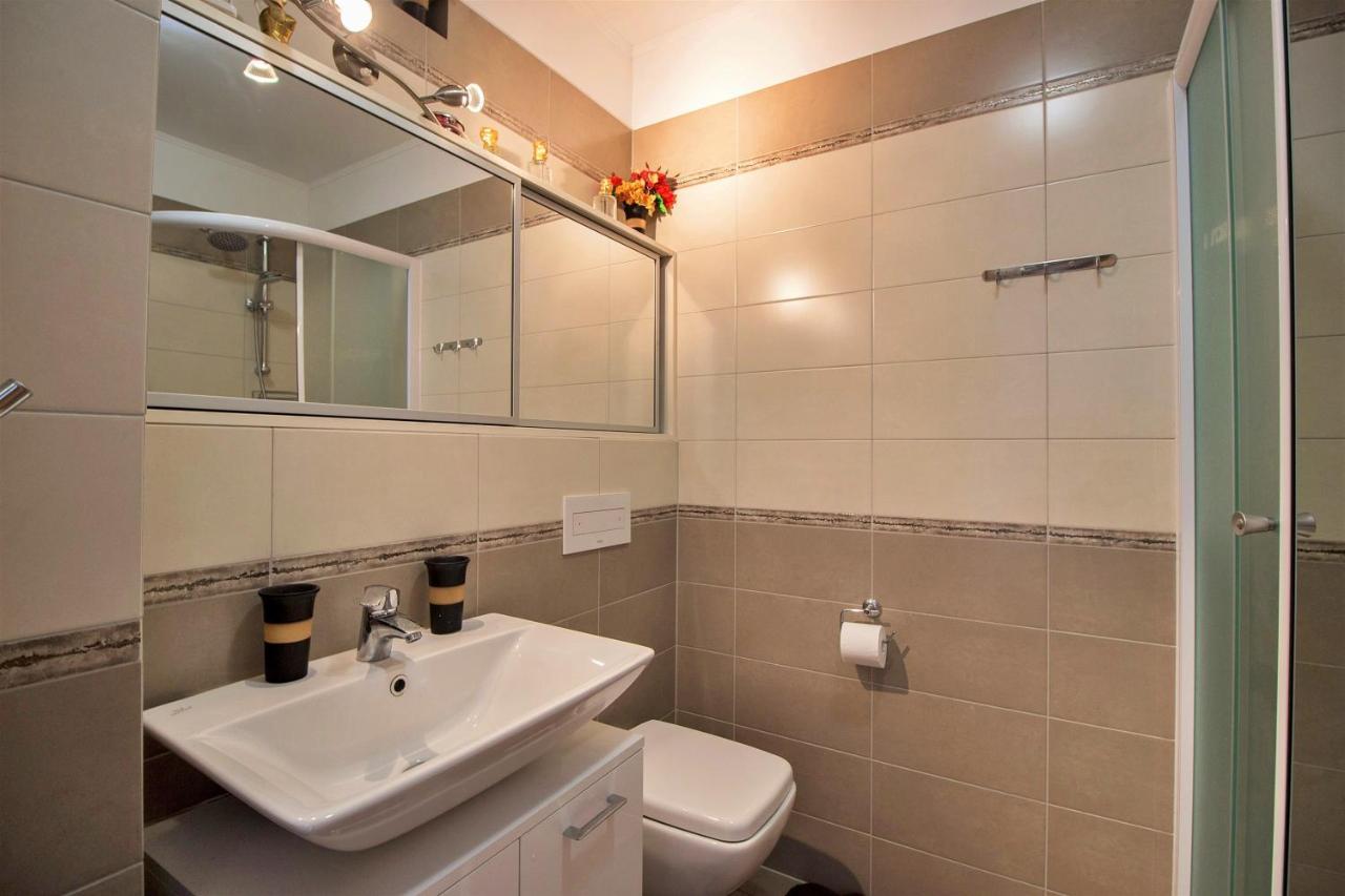 Apartment Lora Омиш Экстерьер фото