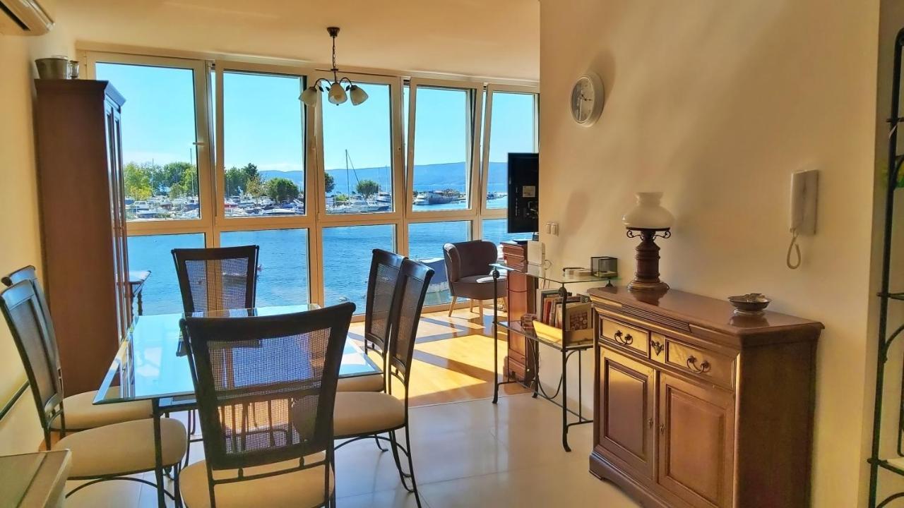 Apartment Lora Омиш Экстерьер фото