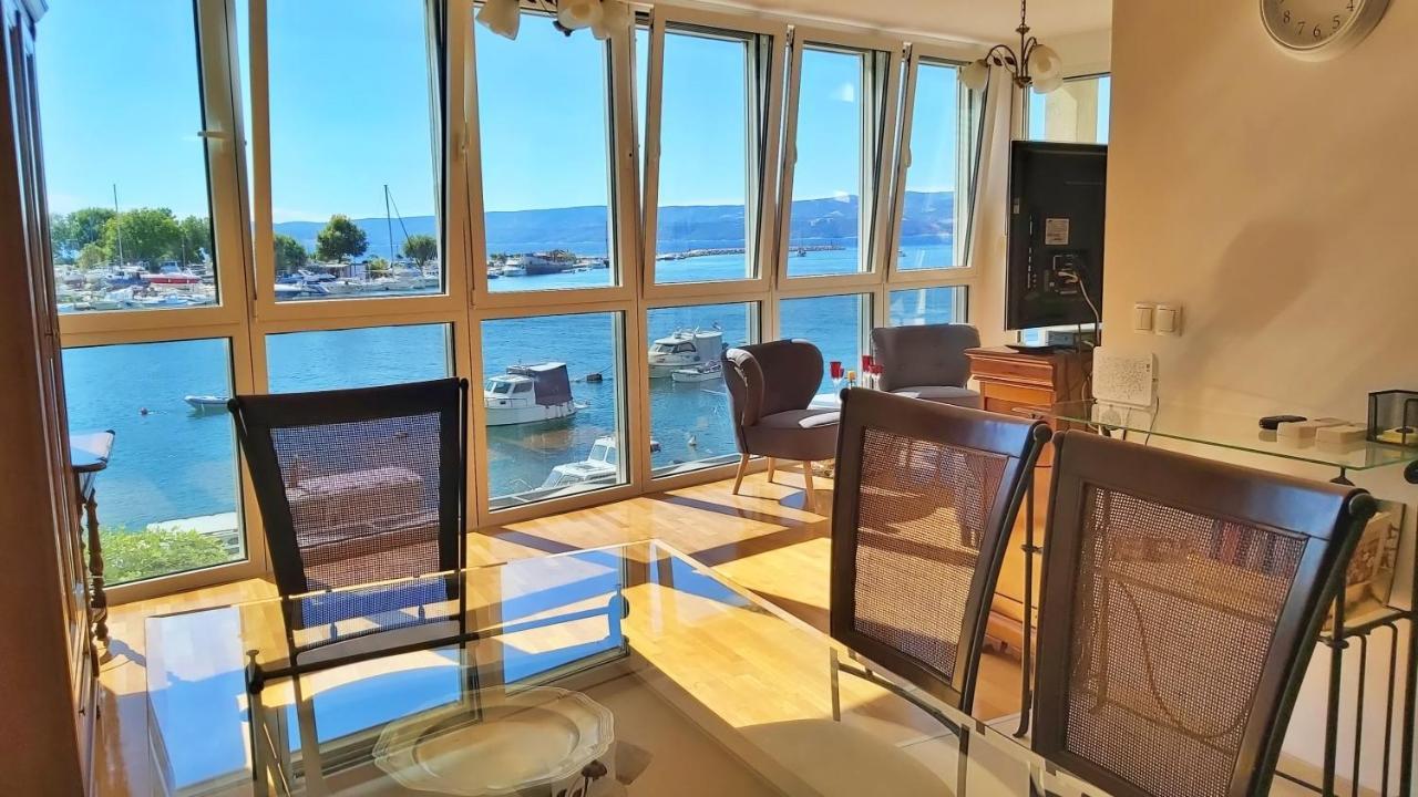 Apartment Lora Омиш Экстерьер фото