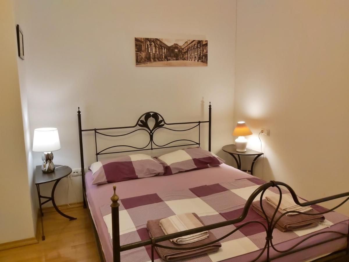 Apartment Lora Омиш Экстерьер фото